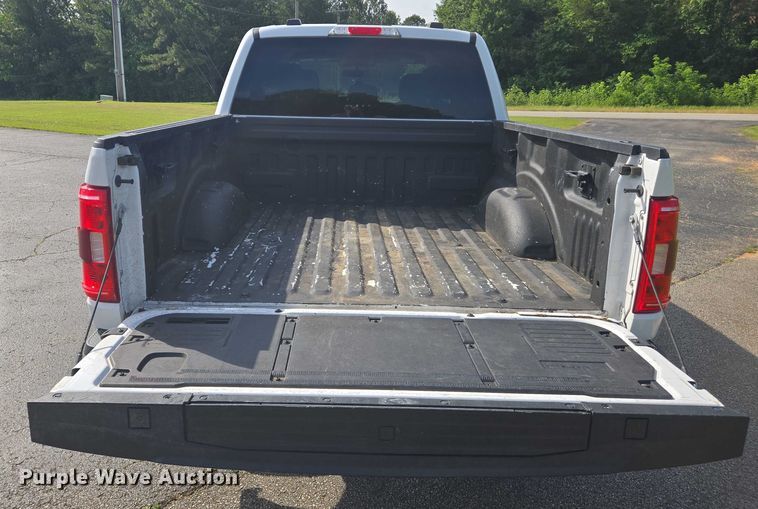 image for item EJ7568 2022 Ford F150 XLT SuperCrew pickup truck