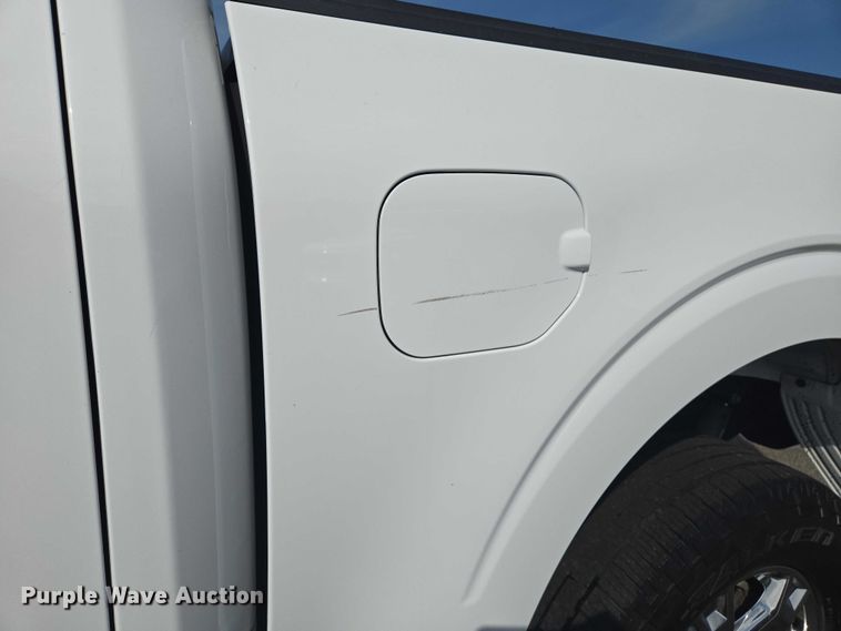 image for item EJ7568 2022 Ford F150 XLT SuperCrew pickup truck