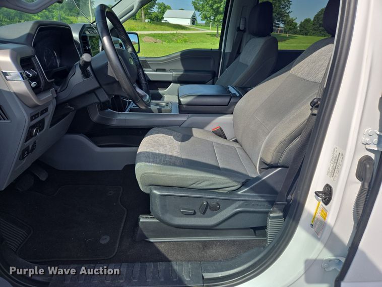 image for item EJ7568 2022 Ford F150 XLT SuperCrew pickup truck