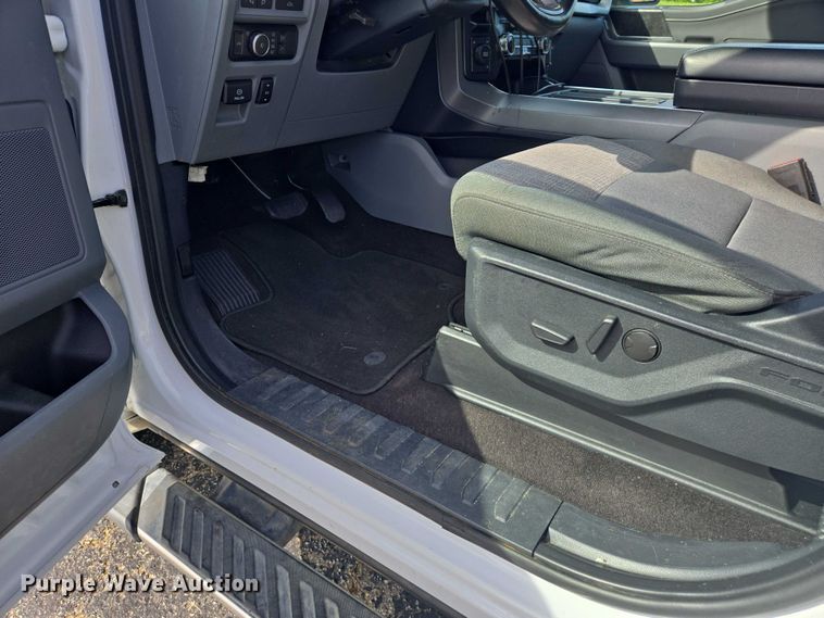 image for item EJ7568 2022 Ford F150 XLT SuperCrew pickup truck