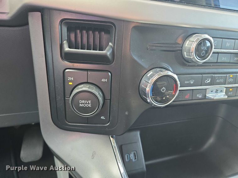 image for item EJ7568 2022 Ford F150 XLT SuperCrew pickup truck