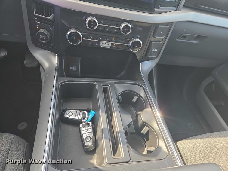 image for item EJ7568 2022 Ford F150 XLT SuperCrew pickup truck