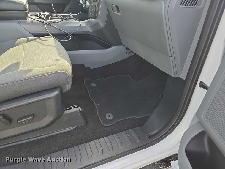 image for item EJ7568 2022 Ford F150 XLT SuperCrew pickup truck