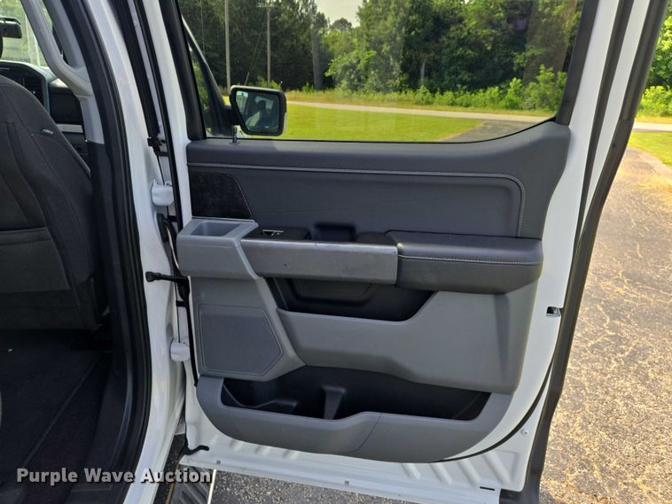 image for item EJ7568 2022 Ford F150 XLT SuperCrew pickup truck