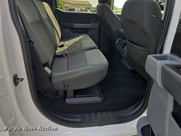 image for item EJ7568 2022 Ford F150 XLT SuperCrew pickup truck