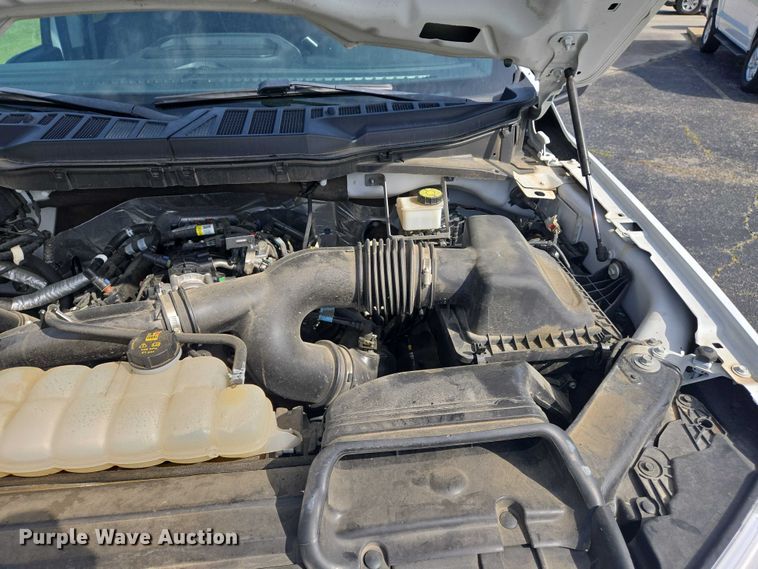 image for item EJ7568 2022 Ford F150 XLT SuperCrew pickup truck