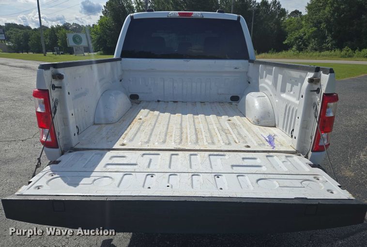 image for item EJ7569 2023 Ford F150 STX SuperCrew pickup truck