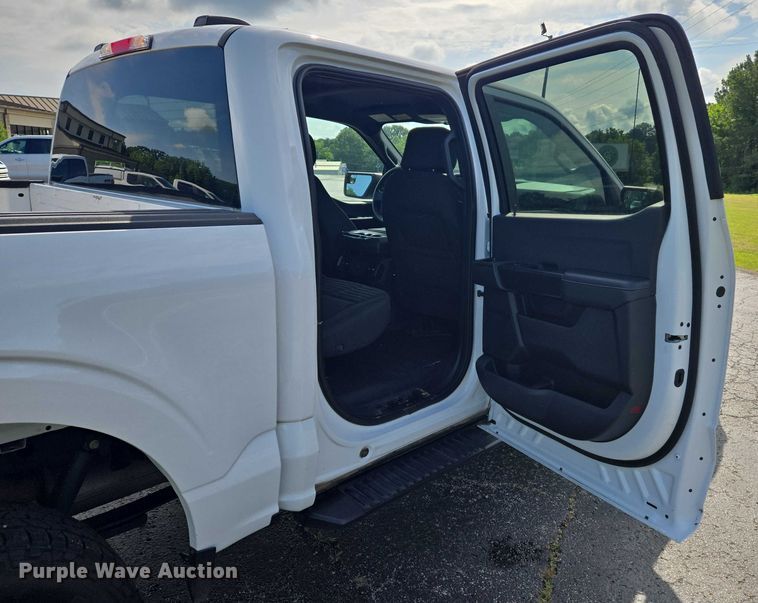 image for item EJ7569 2023 Ford F150 STX SuperCrew pickup truck