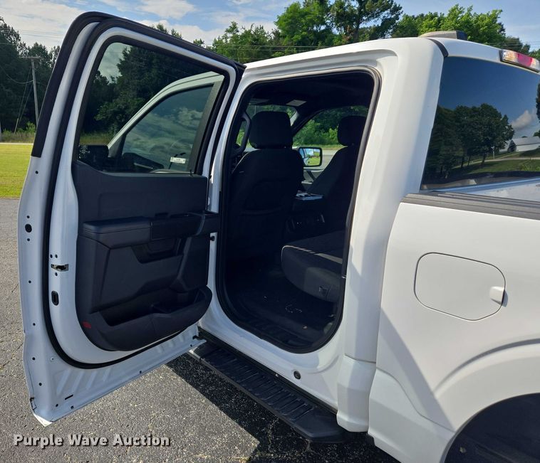 image for item EJ7569 2023 Ford F150 STX SuperCrew pickup truck