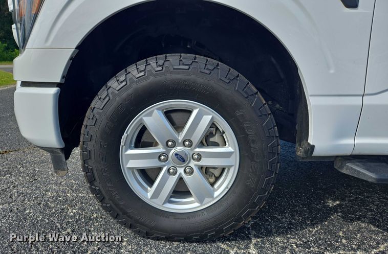 image for item EJ7569 2023 Ford F150 STX SuperCrew pickup truck