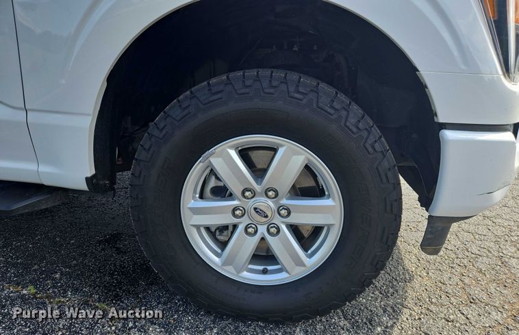 image for item EJ7569 2023 Ford F150 STX SuperCrew pickup truck