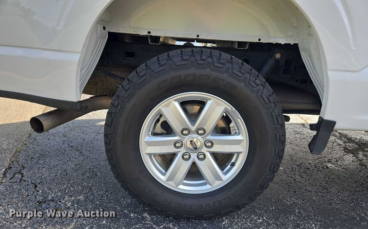 image for item EJ7569 2023 Ford F150 STX SuperCrew pickup truck