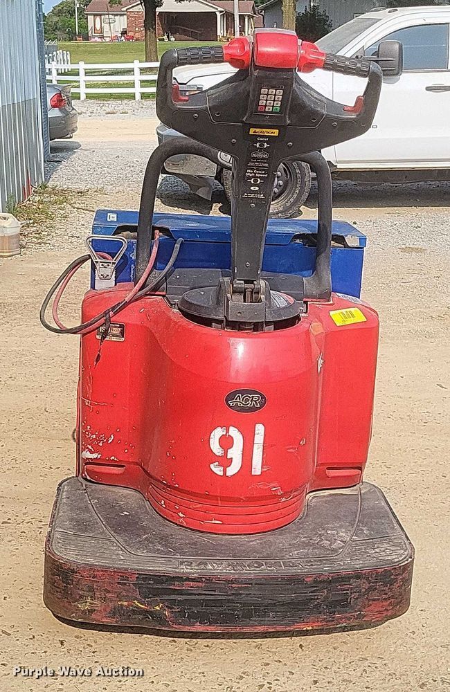 image for item EJ7575 Raymond 840-FRE60L pallet jack