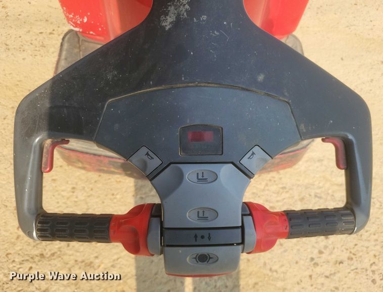 image for item EJ7575 Raymond 840-FRE60L pallet jack