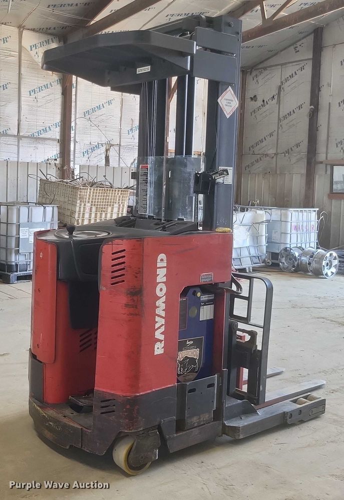 image for item EJ7576 Raymond EASI order picker