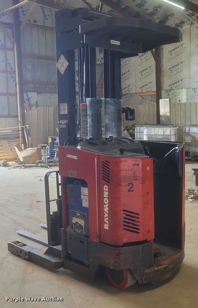 image for item EJ7576 Raymond EASI order picker