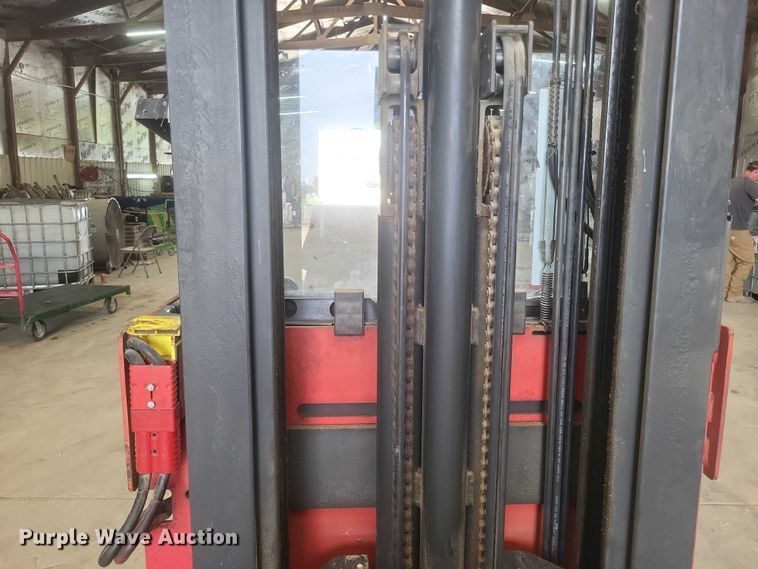 image for item EJ7576 Raymond EASI order picker