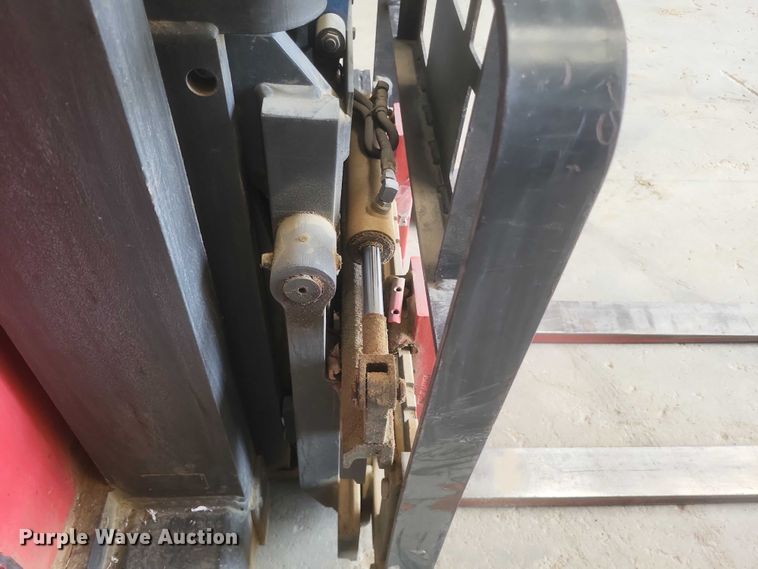 image for item EJ7576 Raymond EASI order picker