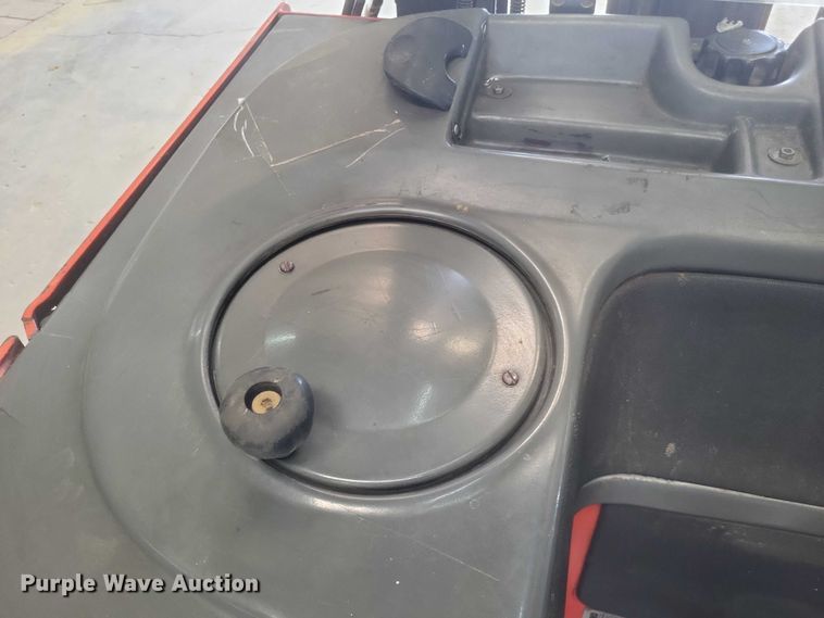 image for item EJ7576 Raymond EASI order picker