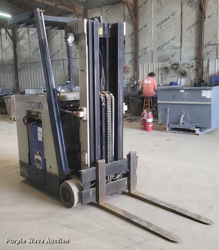 image for item EJ7578 Crown 30RCTT order picker