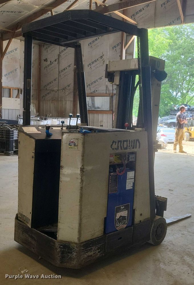 image for item EJ7578 Crown 30RCTT order picker