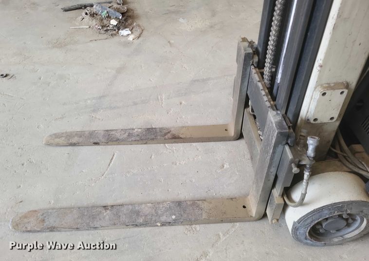 image for item EJ7578 Crown 30RCTT order picker