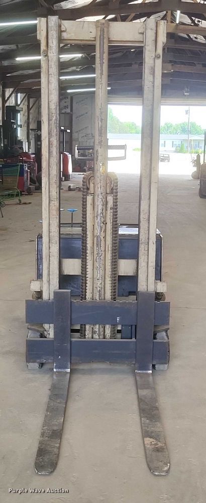 image for item EJ7579 Crown 25WBTF pallet stacker