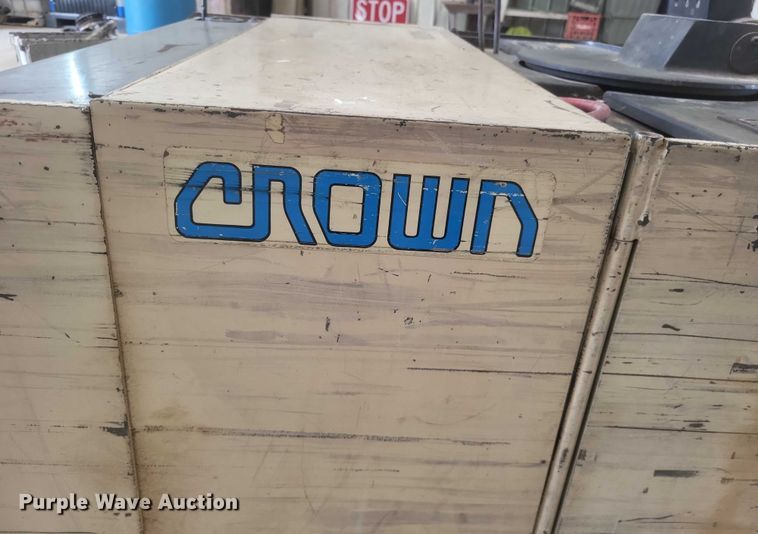 image for item EJ7579 Crown 25WBTF pallet stacker