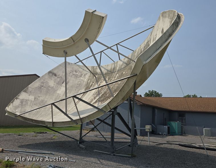 image for item EJ7582 Satellite dish