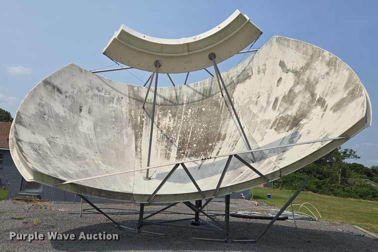 image for item EJ7582 Satellite dish