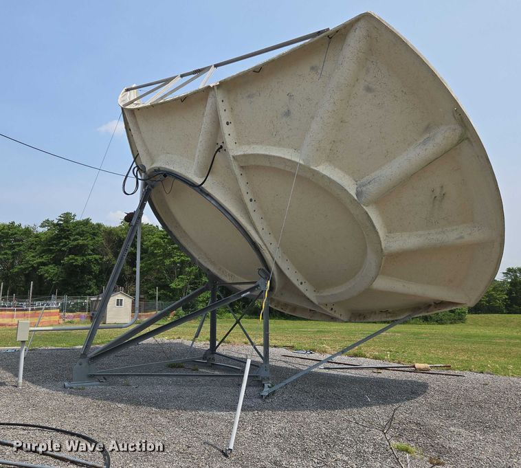 image for item EJ7582 Satellite dish