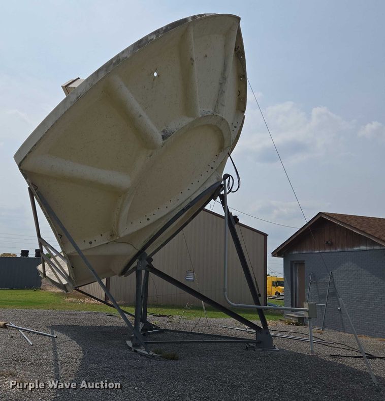 image for item EJ7582 Satellite dish