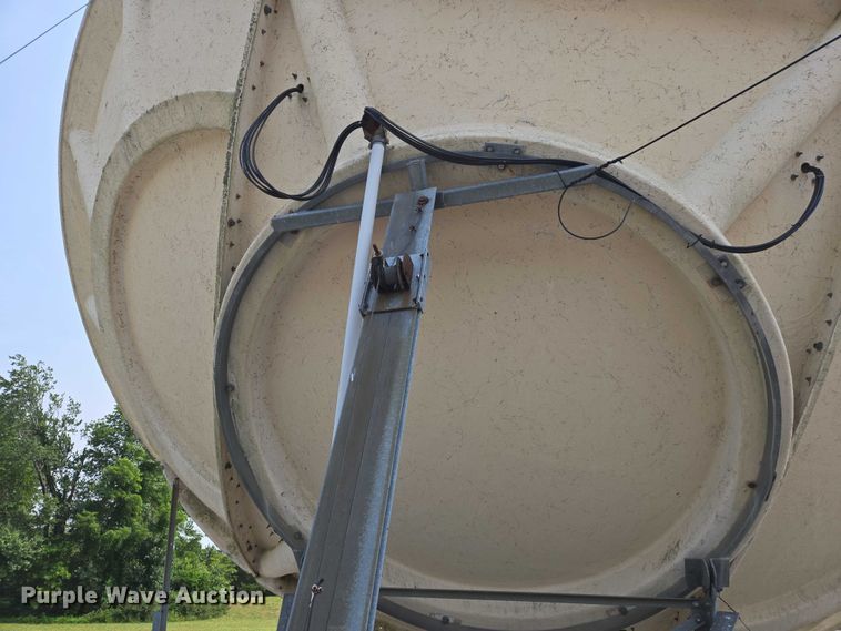 image for item EJ7582 Satellite dish