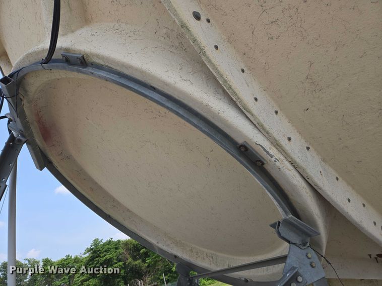 image for item EJ7582 Satellite dish