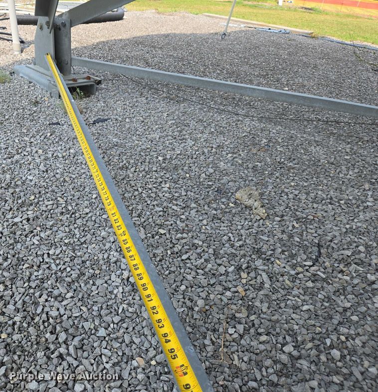 image for item EJ7582 Satellite dish