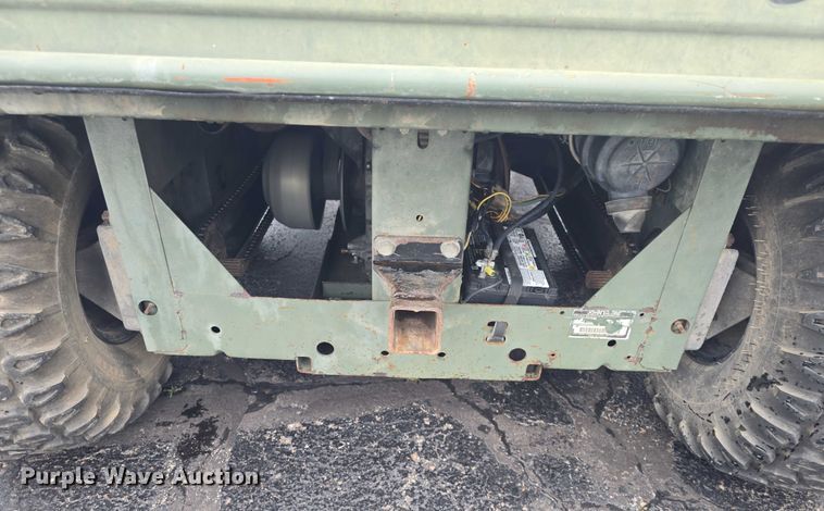 image for item EK5271 2001 John Deere Trail Gator utility vehicle