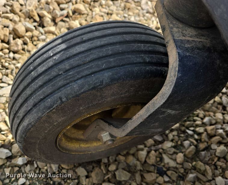 image for item EK5297 2001 John Deere SST18 ZTR lawn mower