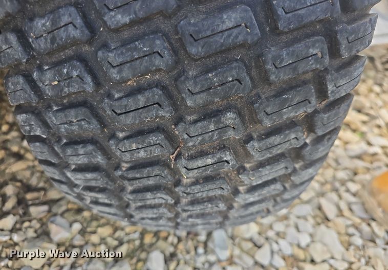 image for item EK5297 2001 John Deere SST18 ZTR lawn mower