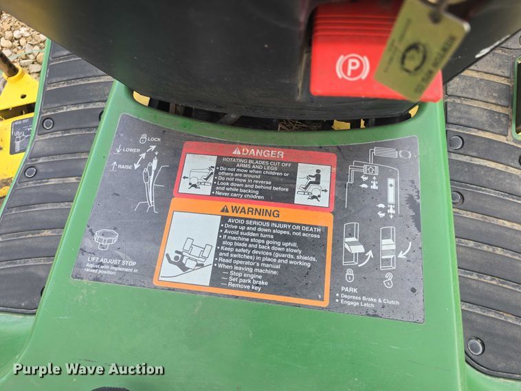 image for item EK5298 1993 John Deere LX188 lawn mower