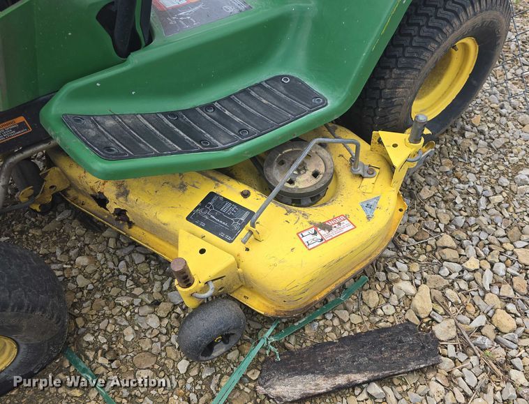 image for item EK5298 1993 John Deere LX188 lawn mower