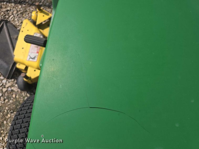 image for item EK5298 1993 John Deere LX188 lawn mower