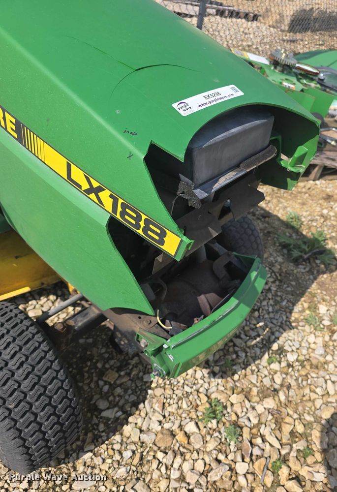image for item EK5298 1993 John Deere LX188 lawn mower
