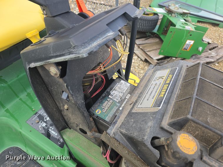 image for item EK5298 1993 John Deere LX188 lawn mower