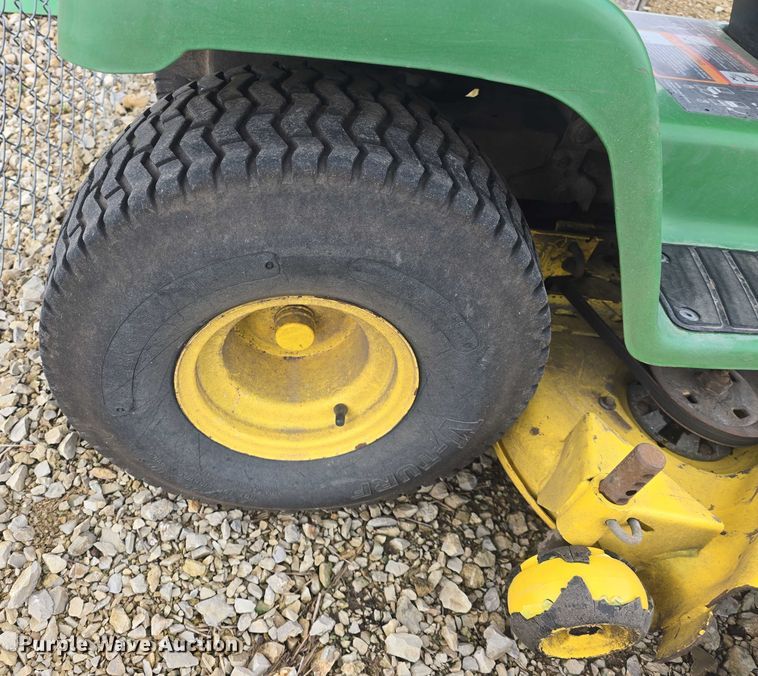 image for item EK5298 1993 John Deere LX188 lawn mower