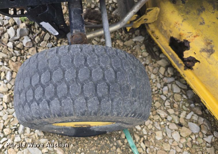 image for item EK5298 1993 John Deere LX188 lawn mower