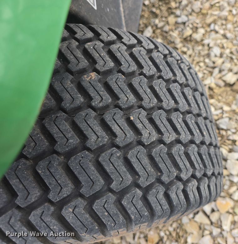 image for item EK5298 1993 John Deere LX188 lawn mower