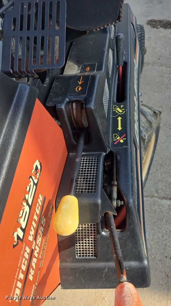 image for item EK5319 2008 Ditch Witch 1820 trencher