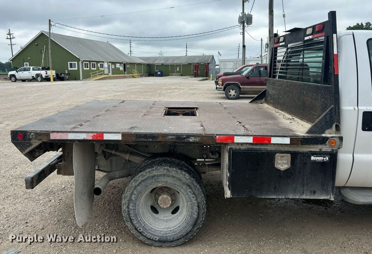 image for item EK8077 2003 Ford F350 Super Duty XL flatbed pickup truck