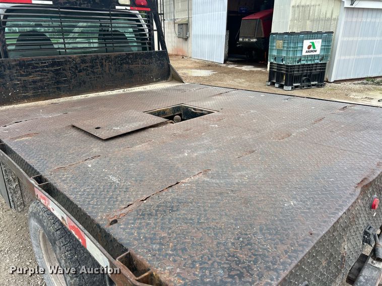 image for item EK8077 2003 Ford F350 Super Duty XL flatbed pickup truck