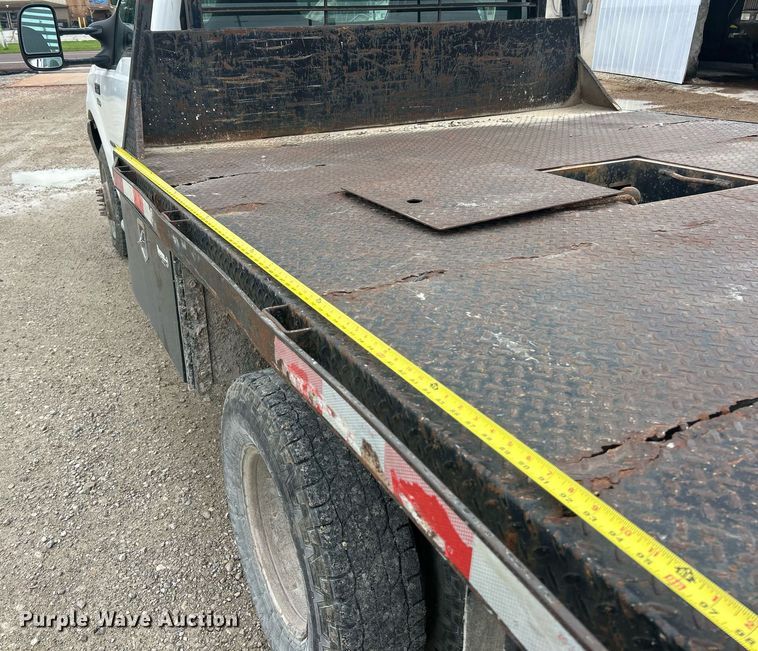 image for item EK8077 2003 Ford F350 Super Duty XL flatbed pickup truck